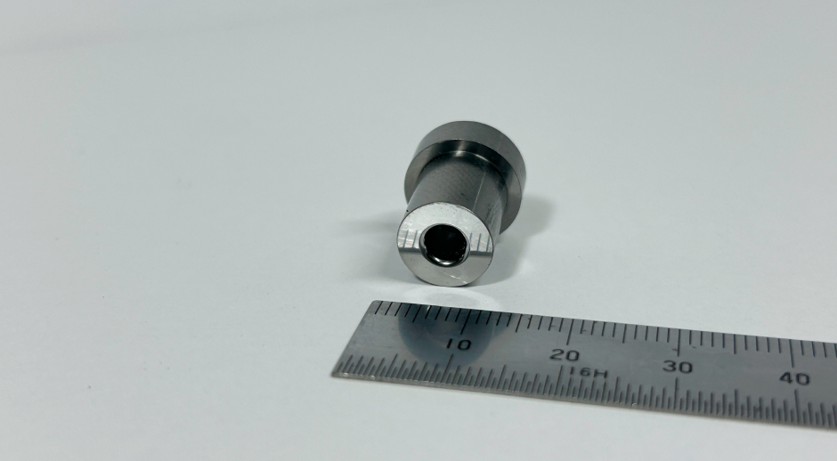フタワ精密製作所の内径研削による超硬部品